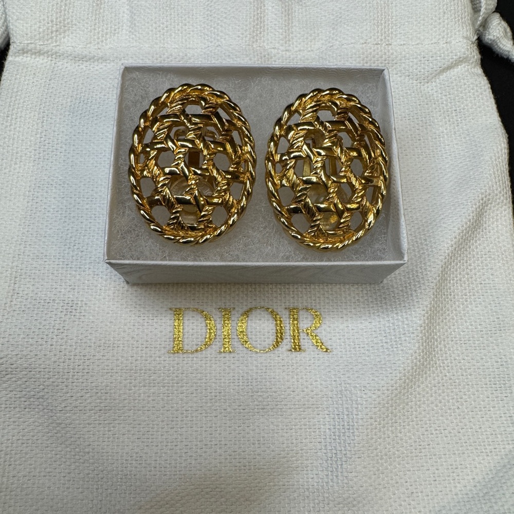 Christian Dior Basket Weave Earrings - Picture 10 of 16